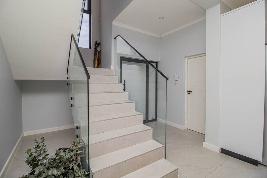 4 Bedroom Property for Sale in Sandown Western Cape
